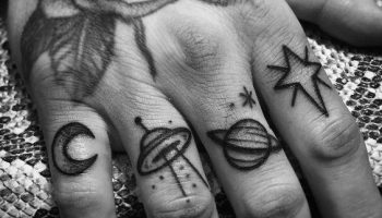 As 60 Tatuagens nos Dedos mais Estilosas da Internet photo 0